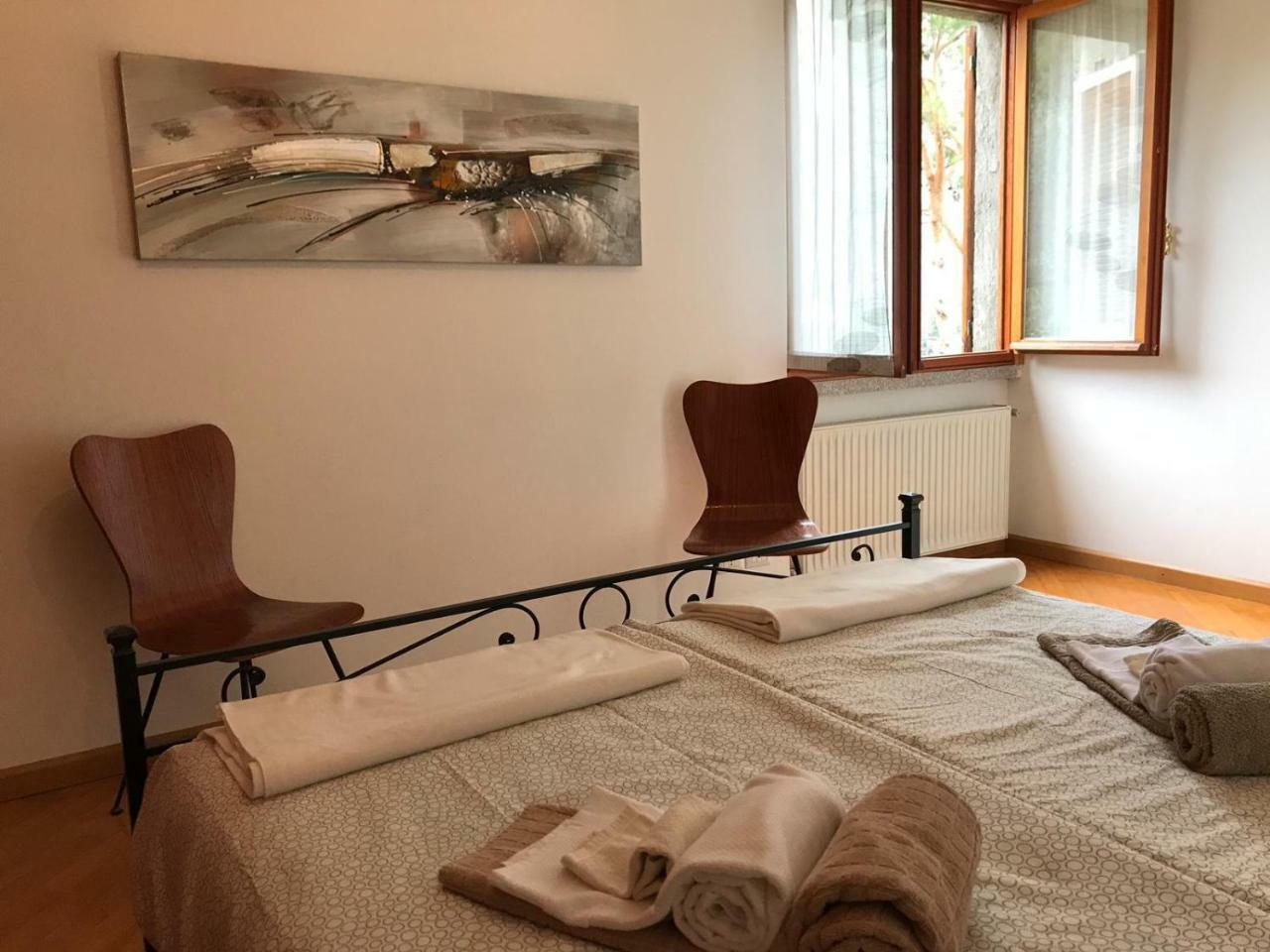 Big Apartment With Lake View And Three Bedrooms Sala Comacina Exterior foto